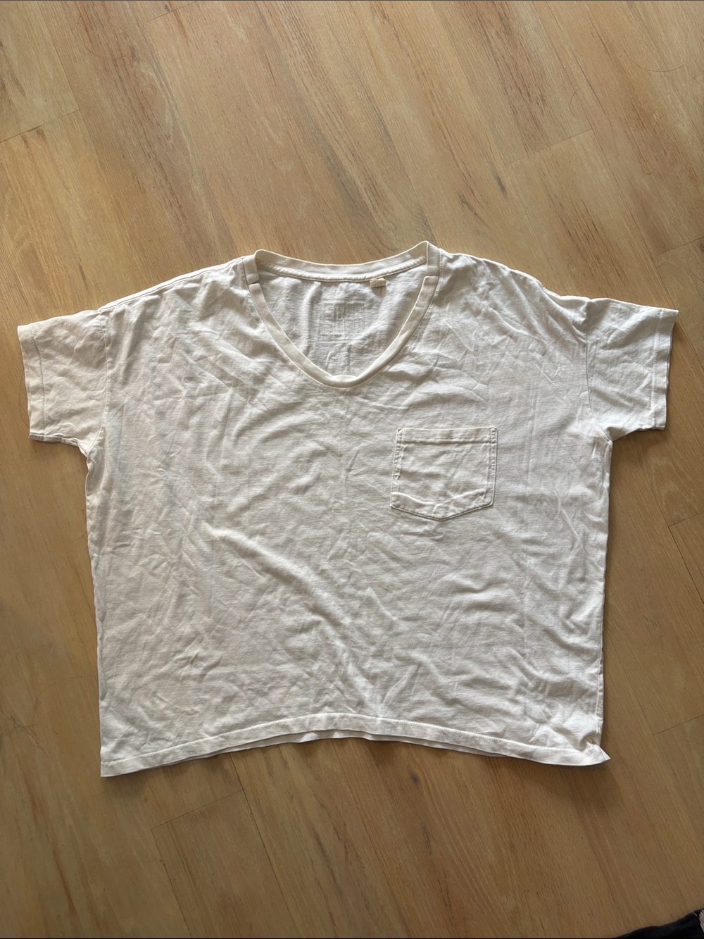 Skargorn Women's Short Sleeve Pocket Tee in Off-White